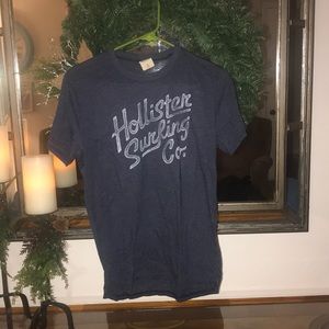 Hollister tee
